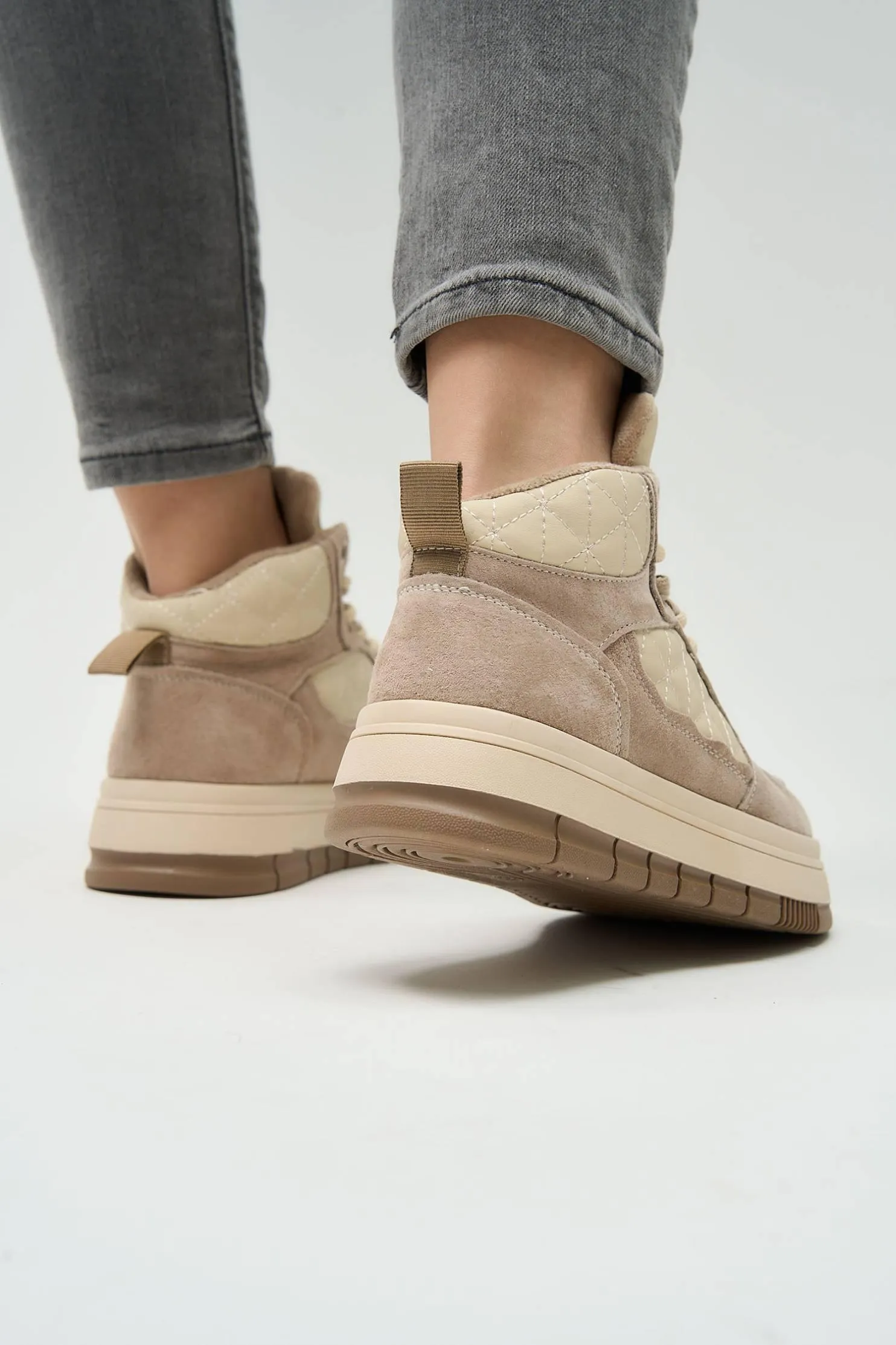 Crue Beige
