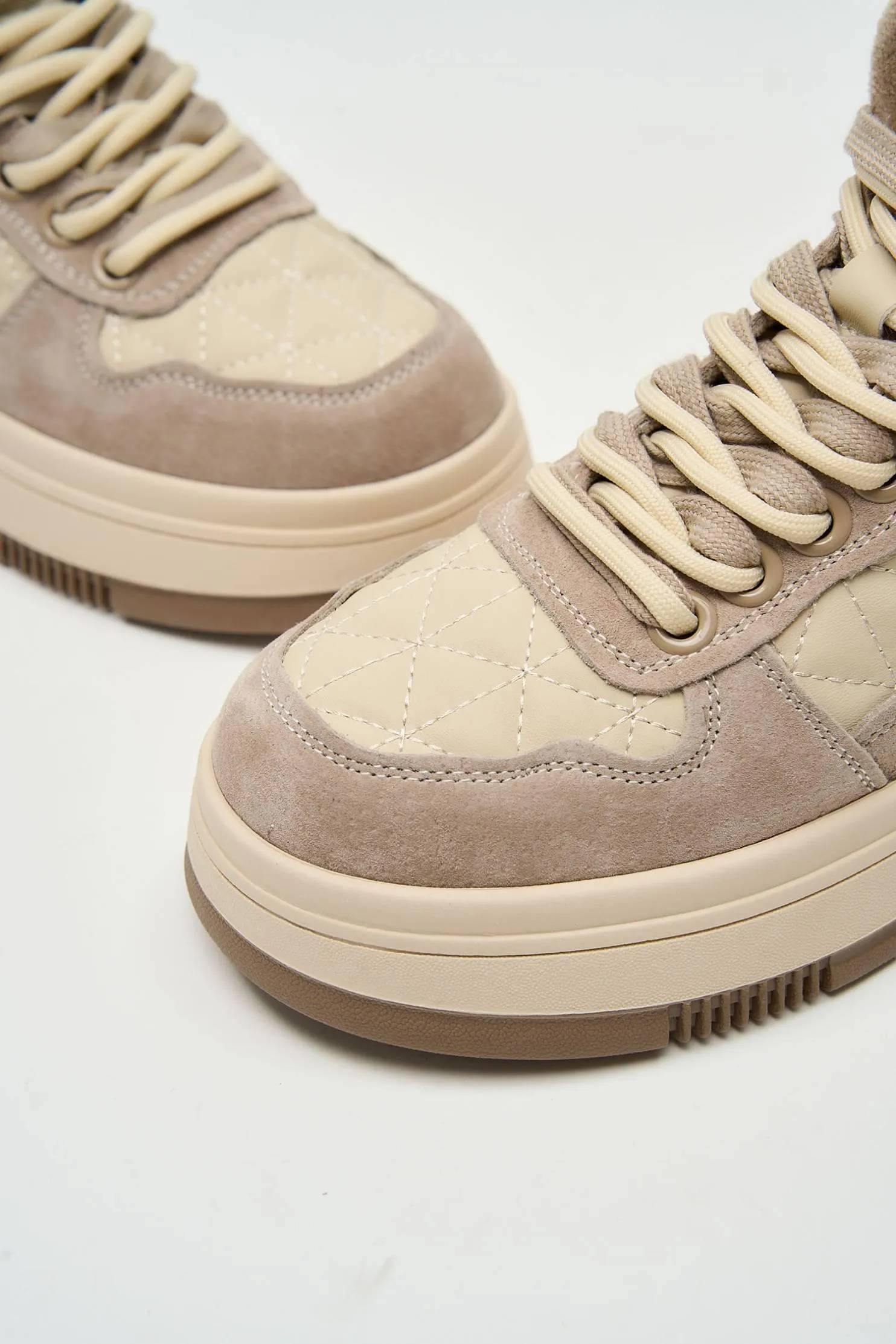 Crue Beige