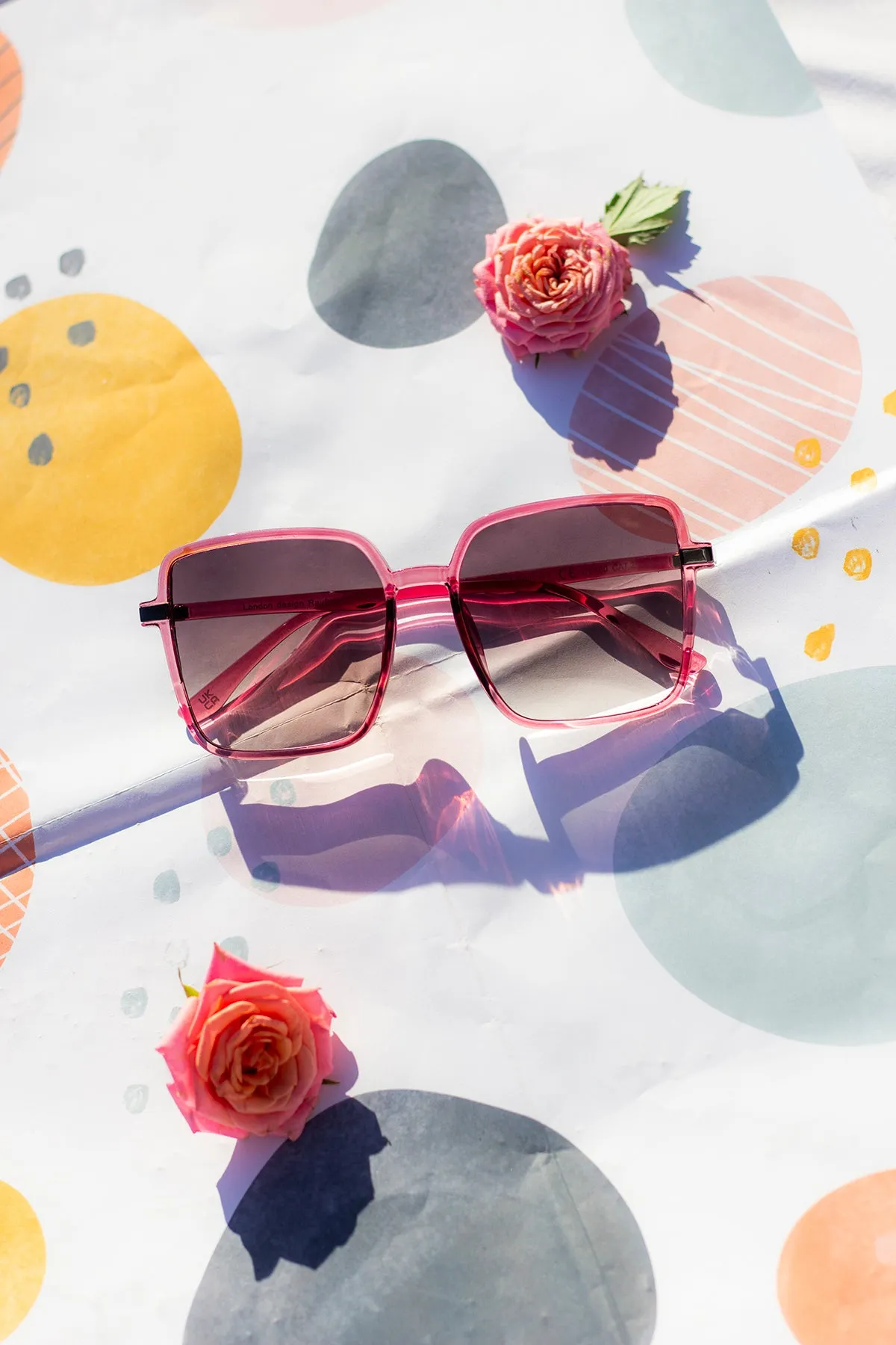 Elegant Square Side Metal Detail Sunglasses